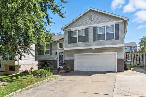 15719 Cottonwood Avenue, Omaha, NE 68136