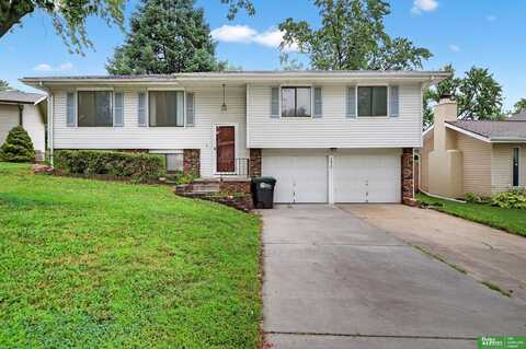 13934 Washington Circle, Omaha, NE 68137