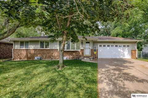 3841 Paxton Drive, Lincoln, NE 68521
