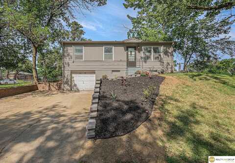 6902 S 21 Avenue, Bellevue, NE 68147