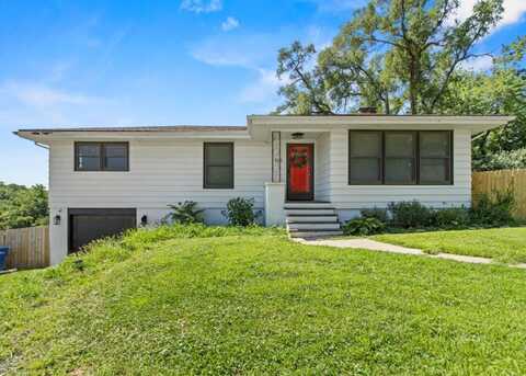 1709 Chaput Drive, Bellevue, NE 68005