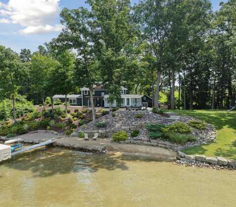 240 Aquamarine Drive, Horton, MI 49246