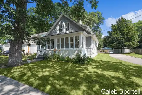 2225 Wrenwood Street SW, Wyoming, MI 49519