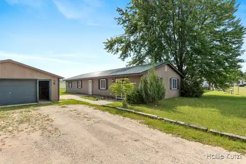 3230 Johnson Avenue, Newaygo, MI 49337