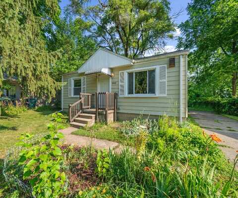 1099 Hawthorne Avenue, Ypsilanti, MI 48198