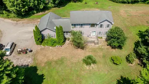 57480 72nd Avenue, Hartford, MI 49057