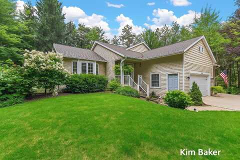 16924 Buchanan Street, Grand Haven, MI 49417