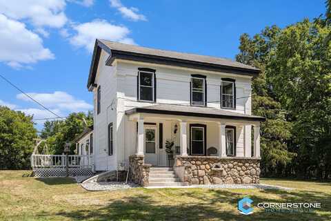 6816 Division Avenue N, Comstock Park, MI 49321