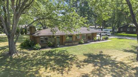 2434 W John Beers Road, Stevensville, MI 49127