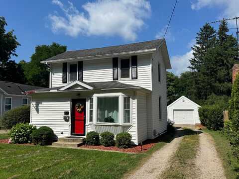 32 S West Street, Hillsdale, MI 49242