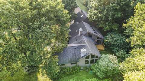 9308 W Guernsey Lake Road Road, Delton, MI 49046