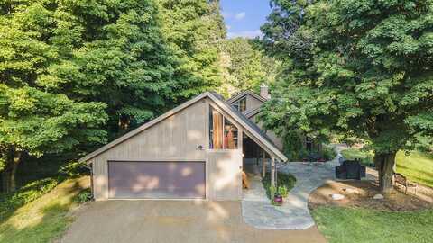 9308 W Guernsey Lake Road Road, Delton, MI 49046