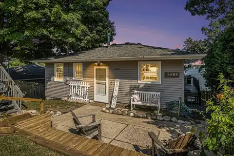3351 W Shore Drive, Battle Creek, MI 49017