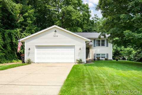 1415 Rosewood Street, Jenison, MI 49428