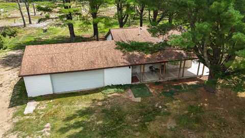 12504 N N Pine Avenue, Paris, MI 49338