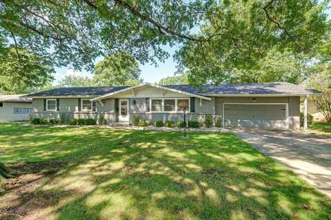 1983 S Meadowview Avenue, Springfield, MO 65804