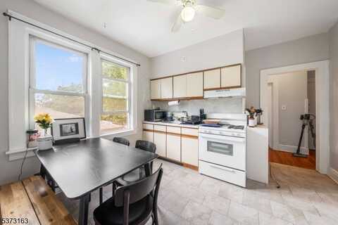 305 Waite Ave Apt 1/F2, Rahway, NJ 07065