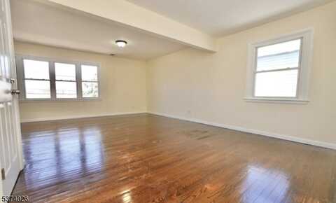 420 Fabyan Pl, Newark, NJ 07112