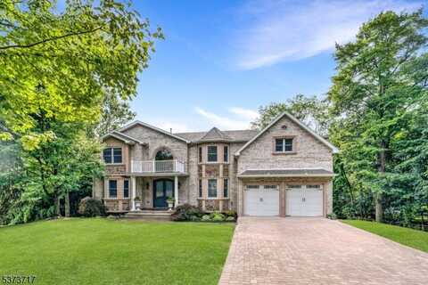 7 Soldatovic Ct, Wayne, NJ 07470