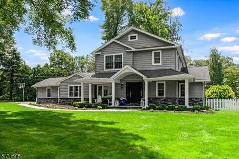 15 Birch Hill Dr, Hanover Twp., NJ 07981