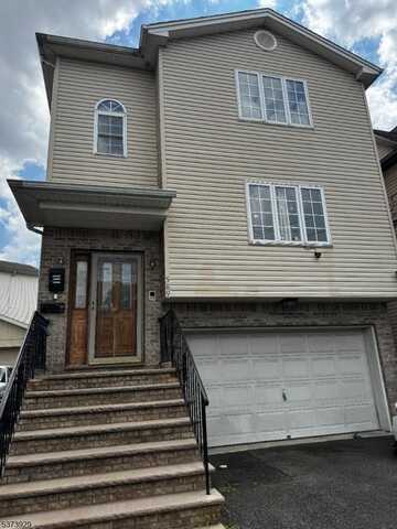 589 Meadow St, Elizabeth, NJ 07201
