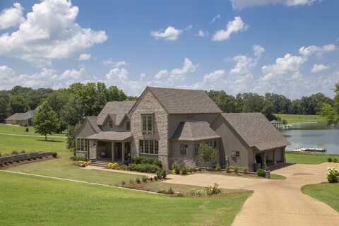 314 West Briar Lake Dr., Starkville, MS 39759