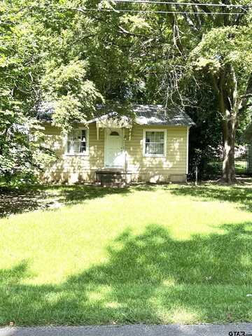 205 N Robinson, Big Sandy, TX 75755