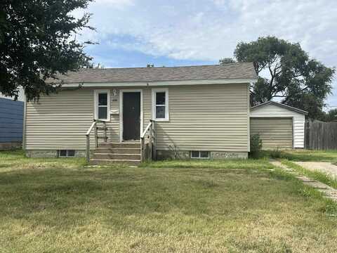 608 E 6th St, Hays, KS 67601