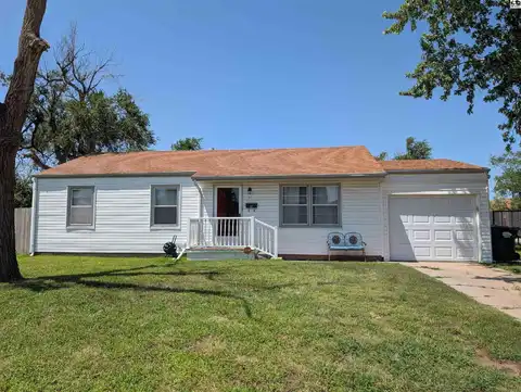 51 Halsey Dr, Hutchinson, KS 67502