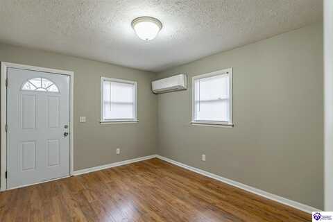 421 N Woodland Drive, Radcliff, KY 40160