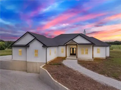 19657 Mather Road, Sedalia, MO 65301
