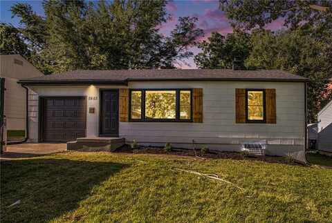 2403 NE 60th Street, Gladstone, MO 64118