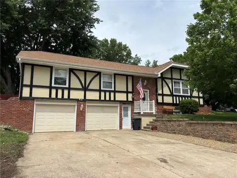 411 Clinton Drive, Cameron, MO 64429