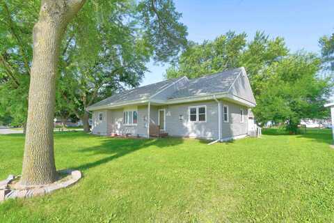 1403 N 9th Street, Estherville, IA 51334