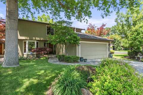 3583 N Plantation River Dr, Boise, ID 83703