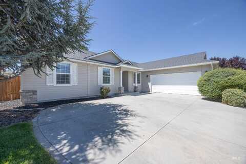 409 N Summerwind Dr, Nampa, ID 83651
