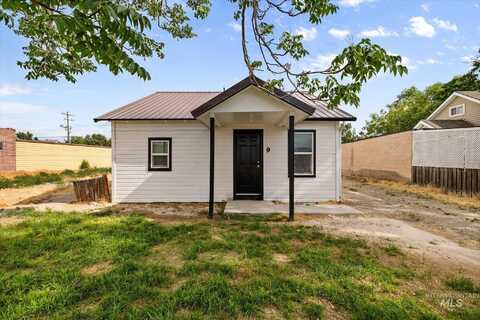 9 E Owyhee Ave, Homedale, ID 83628