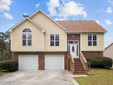 414 Whirlaway Boulevard, Sneads Ferry, NC 28460