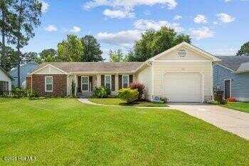 2663 Idlebrook Circle, Midway Park, NC 28544