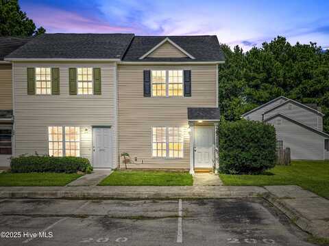 200 Fairwood Court, Jacksonville, NC 28546