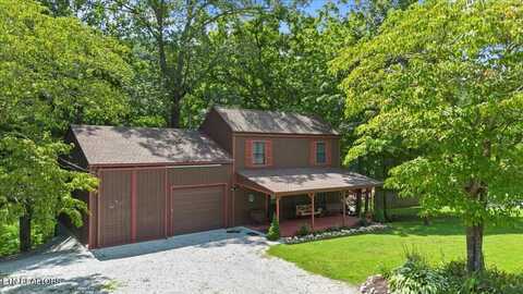 389 Clear Lake Drive, Jacksboro, TN 37757