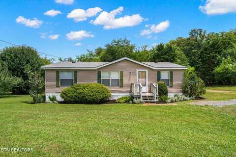2764 Roberts Rd, Kodak, TN 37764