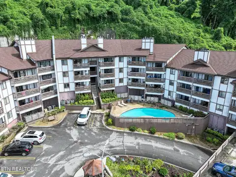 616 Turkey Nest Rd, Gatlinburg, TN 37738