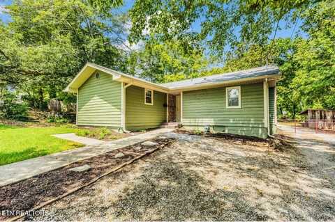 108 Utah Ave, Oak Ridge, TN 37830