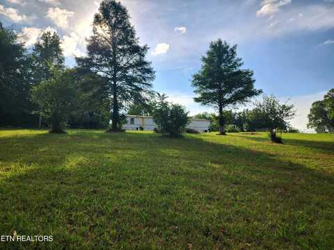185 Mccormick Lane, Harriman, TN 37748