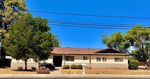 129 Vine Street, Lemoore, CA 93245