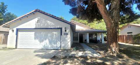 806 Stratford Court, Lemoore, CA 93245