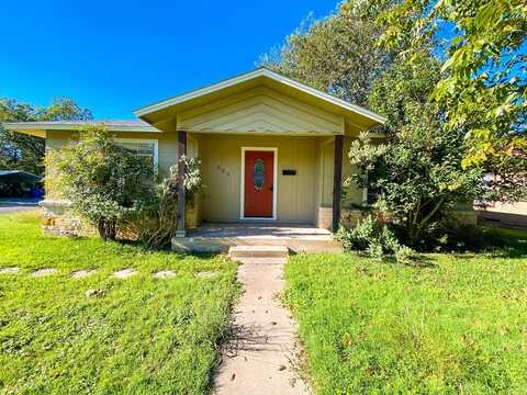 503 Harper St, Kerrville, TX 78028
