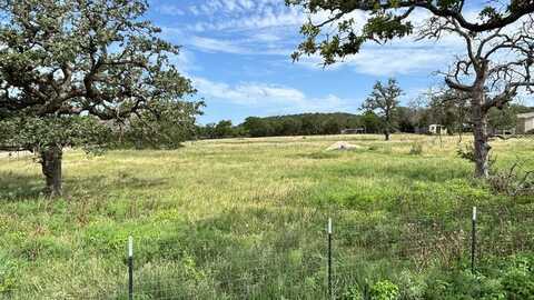 371 S Camino Real, Kerrville, TX 78028