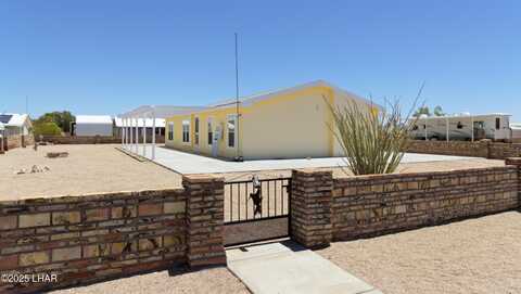 49583 Topaz Ave, Quartzsite, AZ 85346